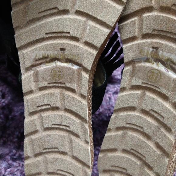 Ollio Sandals NWOT - Picture 6 of 8